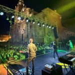 Edoardo Bennato chiude con successo la rassegna “Sagrato d’autore” a Ragusa. Il 22 agosto si replica a Taormina